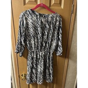 vince xl extra large 3/4 Sleeve Black And White Dress
